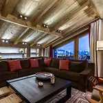 Chalet Raffine Avec Chambres Luxueuses Et Services Inclus - Fr-1-564-62 Alpehytte